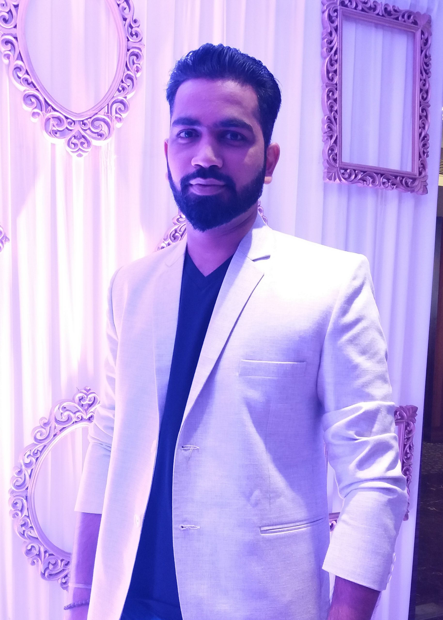 Mangesh Dhole